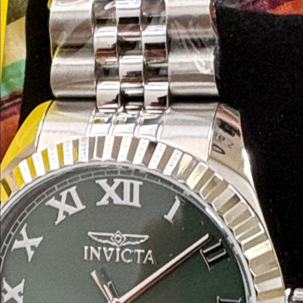 Invicta Specialty Windsor green face
Men's Watch - 43mm, Steel new inbox - Picture 3 of 11